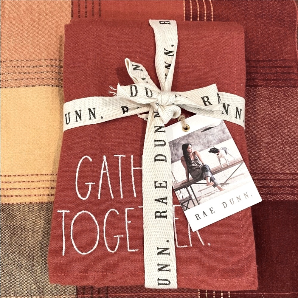 NWT Rae Dunn NAPKINS 4pk